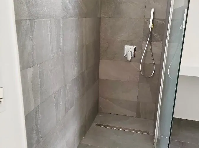 בית הארחה Leo נוטו