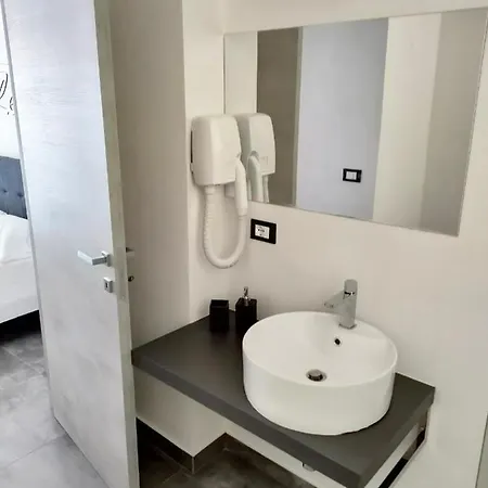 Guest house Leo *